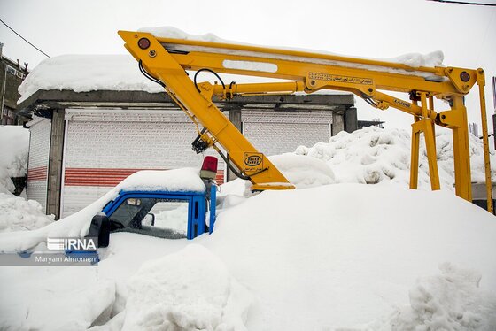 رقابت کوهرنگ و چلگرد در ارتفاع برف + عکس و فیلم