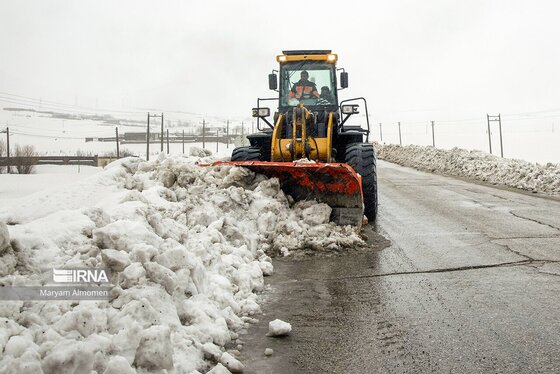 رقابت کوهرنگ و چلگرد در ارتفاع برف + عکس و فیلم