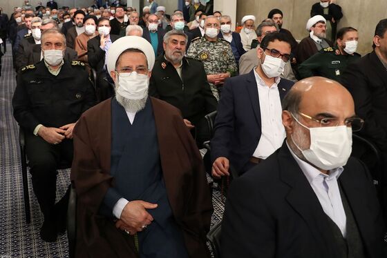 عکس | دیدار جمعی از مسئولان نظام و سفیران کشورهای اسلامی با مقام معظم رهبری