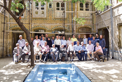 ساعتی با مرمت‌کاران پیش‌کسوت مشهدی در خانه پیشه‌وران