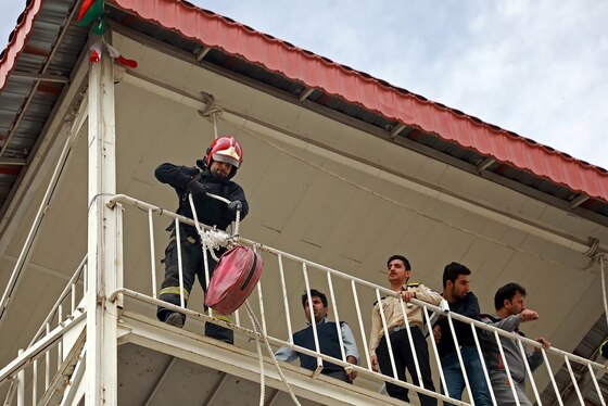 مسابقات عملیاتی ورزشی FCC (برج) آتش نشانی در مشهد برگزار شد + تصاویر