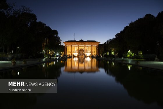 ایران زیباست | کاخ چهلستون اصفهان