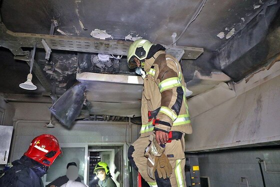 آتش‌سوزی در یک هتل آپارتمان در میدان بیت المقدس مشهد + تصاویر