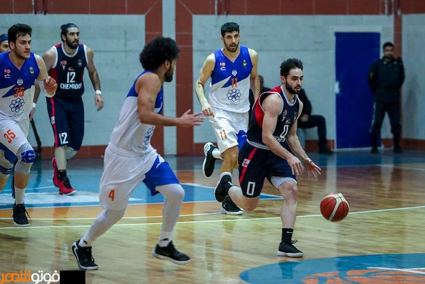 پارسا در جدالی نزدیک مغلوب میهمان خود، شیمیدر قم، شد