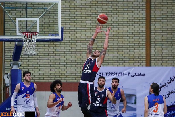 پارسا در جدالی نزدیک مغلوب میهمان خود، شیمیدر قم، شد