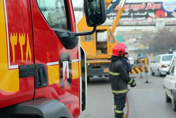 واژگونی مینی‌بوس در صدمتری مشهد+ تصویر