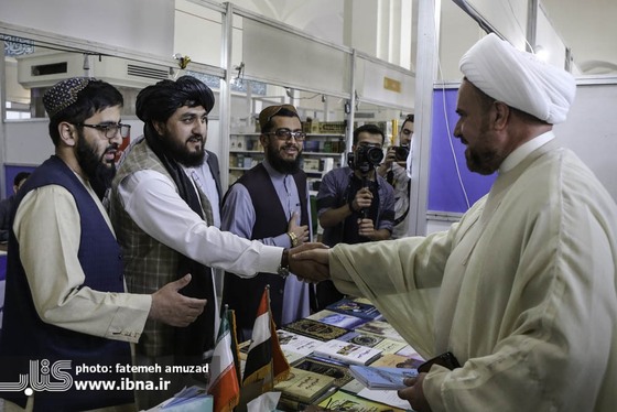 دیپلمات‌های طالبان در نمایشگاه کتاب تهران + عکس