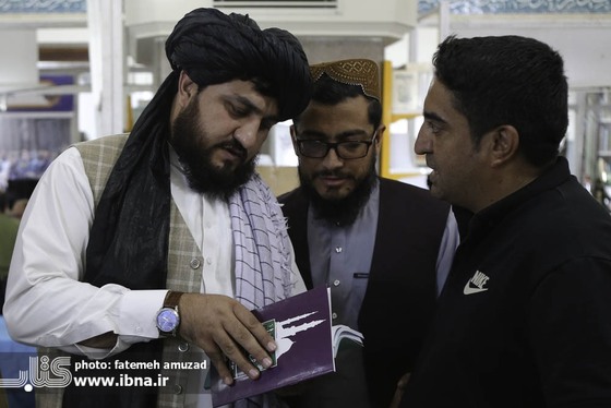 دیپلمات‌های طالبان در نمایشگاه کتاب تهران + عکس