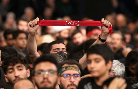 مراسم شب عاشورا در حسینیه امام خمینی(ره) با حضور رهبر معظم انقلاب+تصاویر