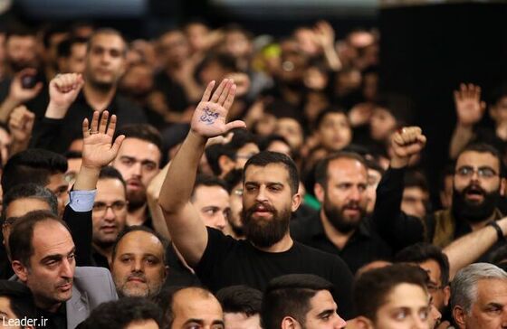 مراسم شام غریبان عاشورای حسینی با حضور رهبر معظم انقلاب+ تصاویر