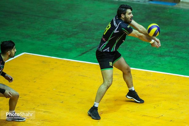 پیام به بی‌تجربگی خود باخت