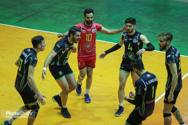 پیام به بی‌تجربگی خود باخت