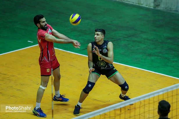 پیام به بی‌تجربگی خود باخت