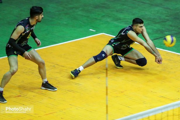 پیام به بی‌تجربگی خود باخت