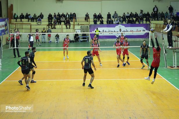 پیام به بی‌تجربگی خود باخت