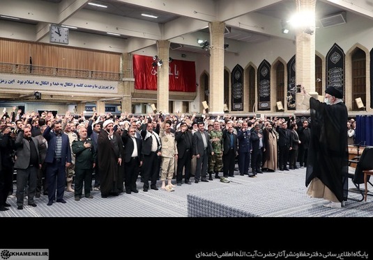 رهبر معظم انقلاب: مراقب باشید جدول دشمن را کامل نکنید؛ اگر دیدید راهی که می‌روید کفار را خوشحال می‌کند یعنی همراه پیغمبر نیستید+ فیلم