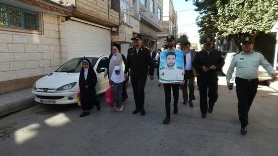 همراهی دختران شهید 