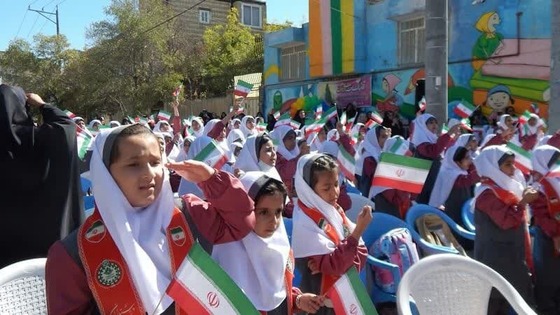 همراهی دختران شهید 