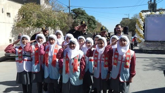 همراهی دختران شهید 