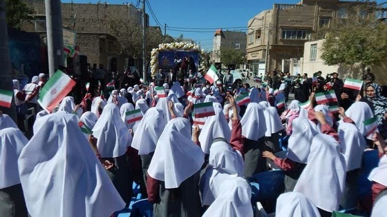 همراهی دختران شهید 