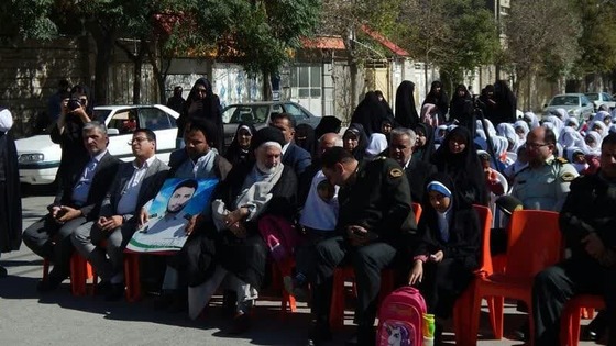 همراهی دختران شهید 