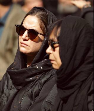 مراسم تشییع و خاکسپاری پیکر آتیلا پسیانی + فیلم و عکس