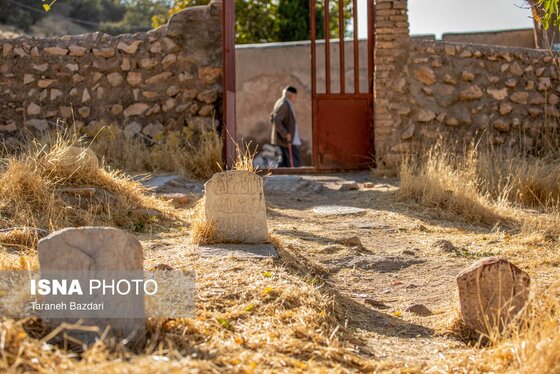 ایران زیباست | قبرستان باستانی روستای شهنشاه
