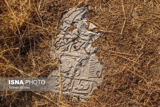 ایران زیباست | قبرستان باستانی روستای شهنشاه