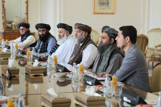 ملابرادر به دیدار امیرعبداللهیان رفت + عکس