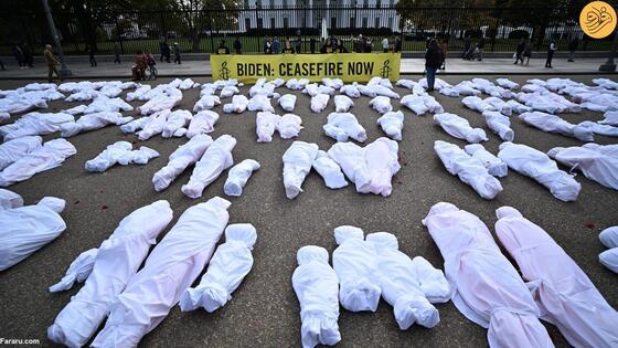 نمایش ده‌ها جسد مقابل کاخ سفید + تصاویر