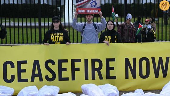 نمایش ده‌ها جسد مقابل کاخ سفید + تصاویر