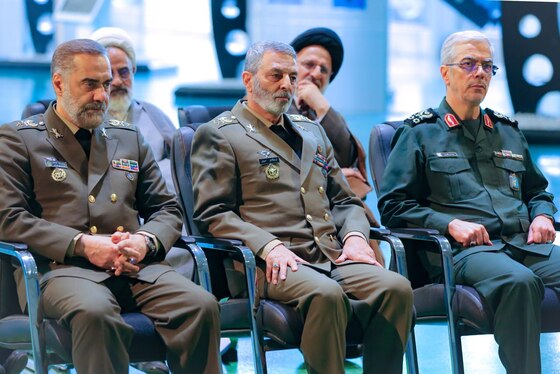 مقام معظم رهبری: هرجا جوانان ما با عزم و ایمان وارد شدند، کار‌های بزرگی انجام داده‌اند + فیلم و عکس