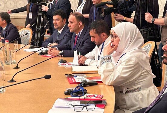 احمد مسعود برای حضور در نشست مخالفان طالبان به مسکو رفت + عکس