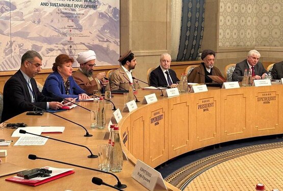 احمد مسعود برای حضور در نشست مخالفان طالبان به مسکو رفت + عکس