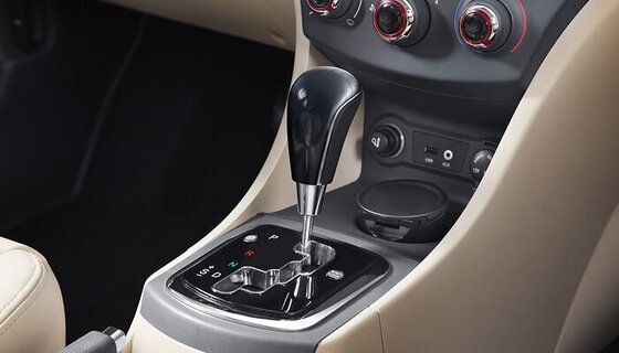 مشخصات فنی و امکانات جک j۴ کرمان موتور + عکس و تجهیزات