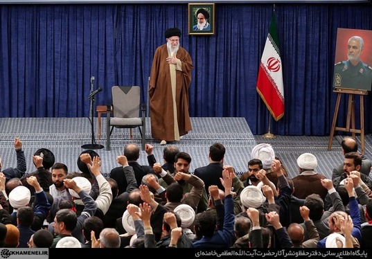 رهبر معظم انقلاب: کلمه «جمهوری» و «اسلامی» هر دو وابسته به انتخابات است | انتخابات پایه تحول است + فیلم