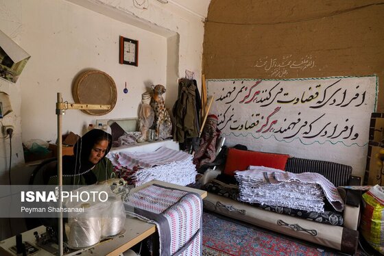 ایران زیباست | خورجین‌بافی؛ هنر دستان اهالی کویر