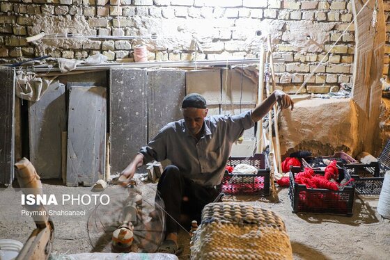 ایران زیباست | خورجین‌بافی؛ هنر دستان اهالی کویر