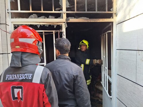 مهار آتش سوزی یک منزل مسکونی در مشهد + عکس (۱۲ دی ۱۴۰۲)