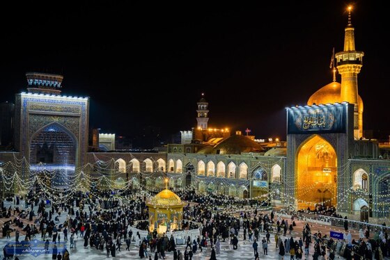 بارگاه ملکوتی رضوی در سوگ باب‌الحوائج(ع) سیاه‌پوش شد + تصاویر