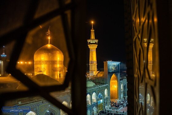 بارگاه ملکوتی رضوی در سوگ باب‌الحوائج(ع) سیاه‌پوش شد + تصاویر