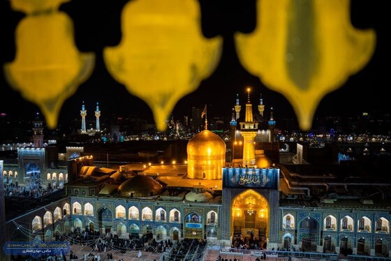 بارگاه ملکوتی رضوی در سوگ باب‌الحوائج(ع) سیاه‌پوش شد + تصاویر