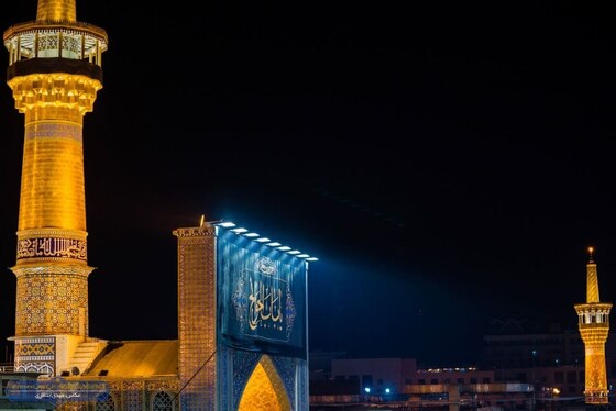 بارگاه ملکوتی رضوی در سوگ باب‌الحوائج(ع) سیاه‌پوش شد + تصاویر