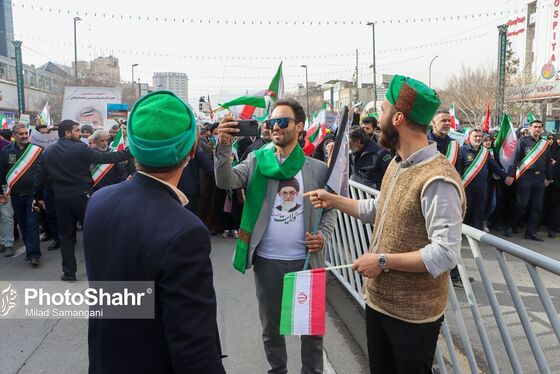 گزارش تصویری (۲) | راهپیمایی روز ۲۲ بهمن در مشهد