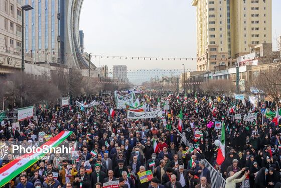 گزارش تصویری (۲) | راهپیمایی روز ۲۲ بهمن در مشهد
