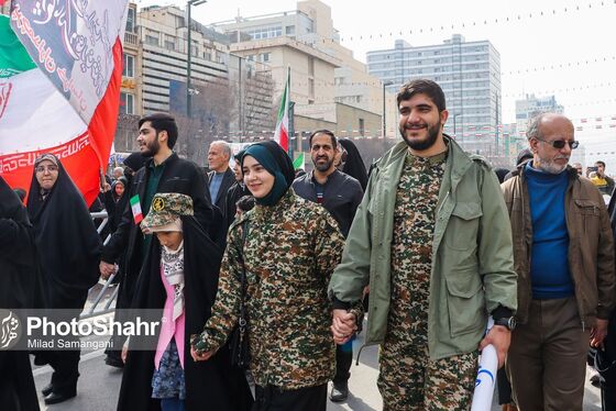 گزارش تصویری (۲) | راهپیمایی روز ۲۲ بهمن در مشهد