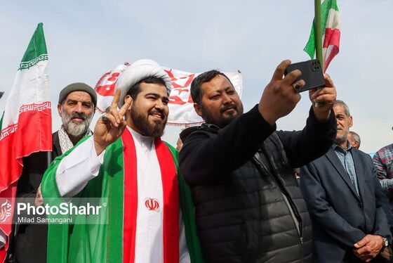 گزارش تصویری (۲) | راهپیمایی روز ۲۲ بهمن در مشهد