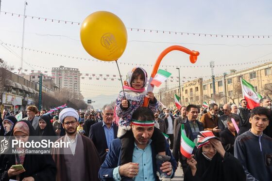 گزارش تصویری (۲) | راهپیمایی روز ۲۲ بهمن در مشهد