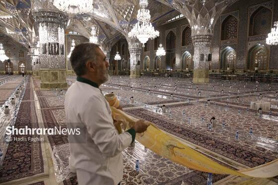 عکس| سفره افطار در حرم مطهر رضوی در شب میلاد امام حسن مجتبی(ع)