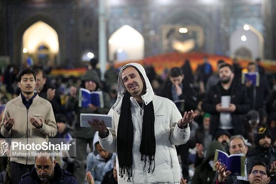 عکس| مراسم احیاء شب نوزدهم ماه رمضان در حرم مطهر رضوی (۱۱ فروردین ۱۴۰۳)